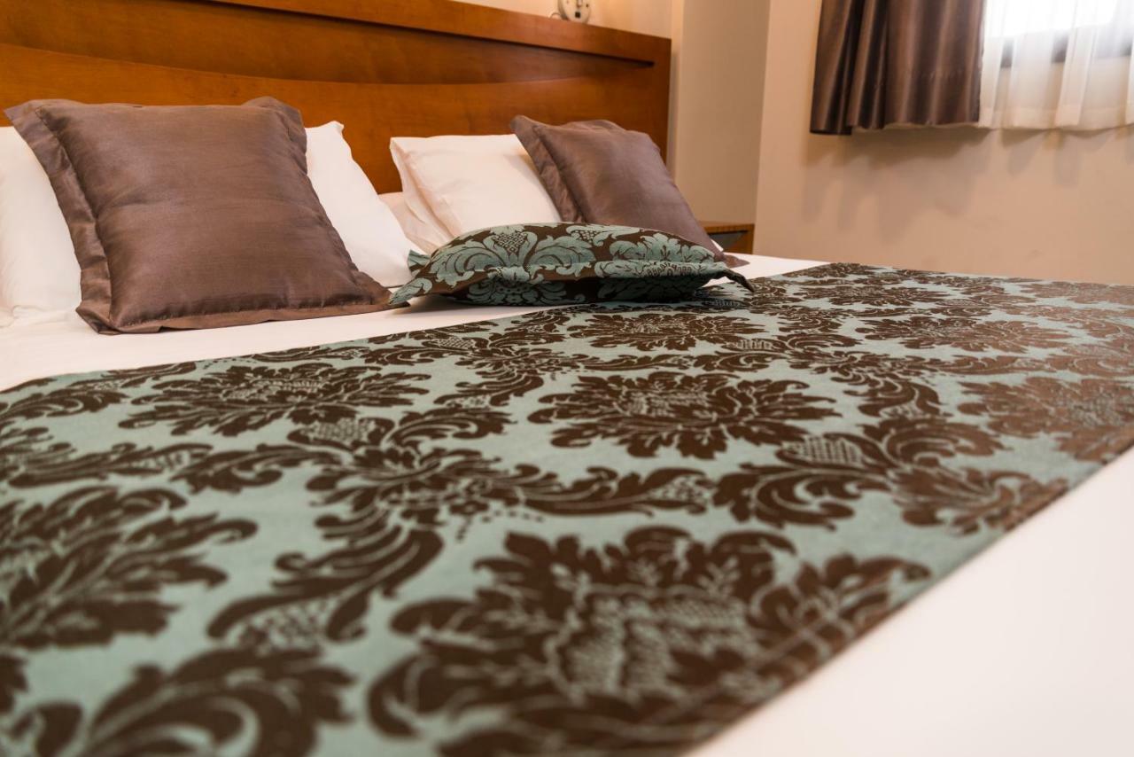 Summit Montese Tower Hotel Resende Esterno foto